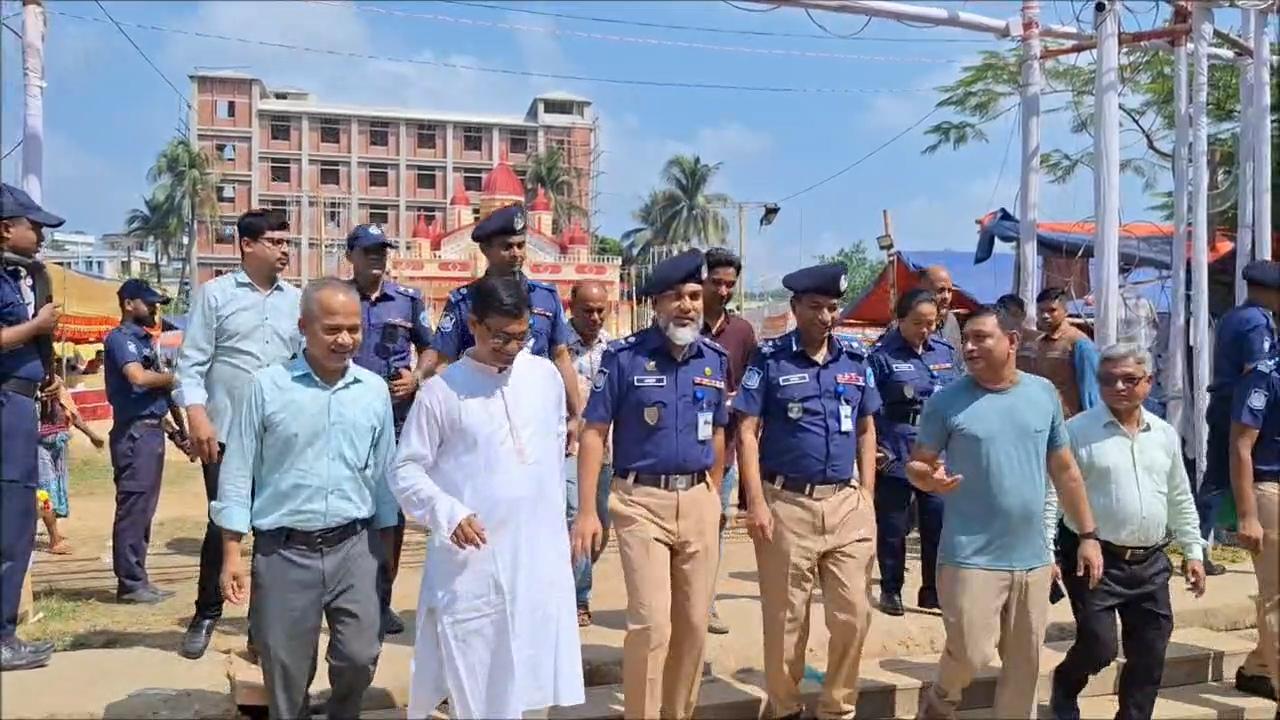 বান্দরবানে দুর্গাপূজা উপলক্ষ্যে বিনামুল্যে চিকিৎসা ক্যাম্পের উদ্বোধন করলেন চট্টগ্রাম রেঞ্জ ডিআইজি আবদুল কুদ্দুছ চৌধুরী